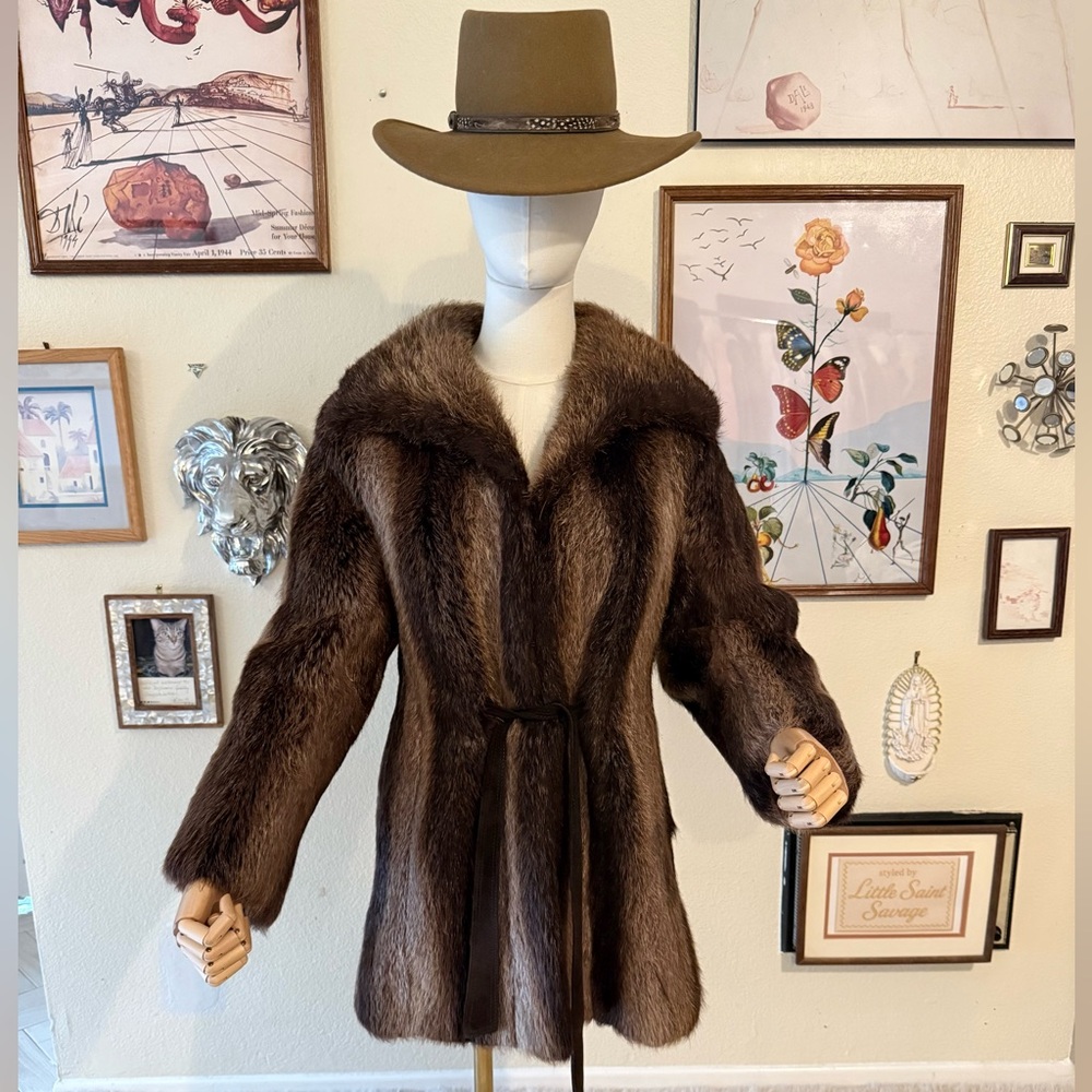 Vintage Fendi *Inspired* Genuine Fur Coat (Small/Medium) - Picture 4 of 16
